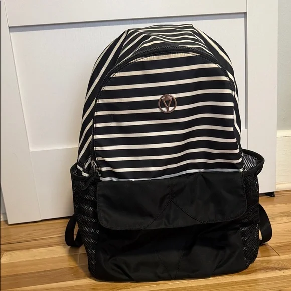 Lululemon black & white stripped backpack - Picture 1 of 3